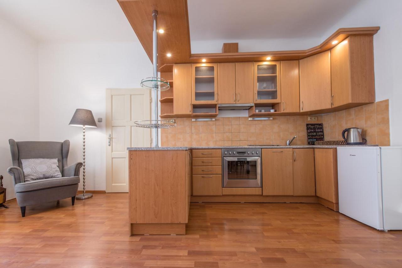 Prague Locals Monastery Apartments Bagian luar foto
