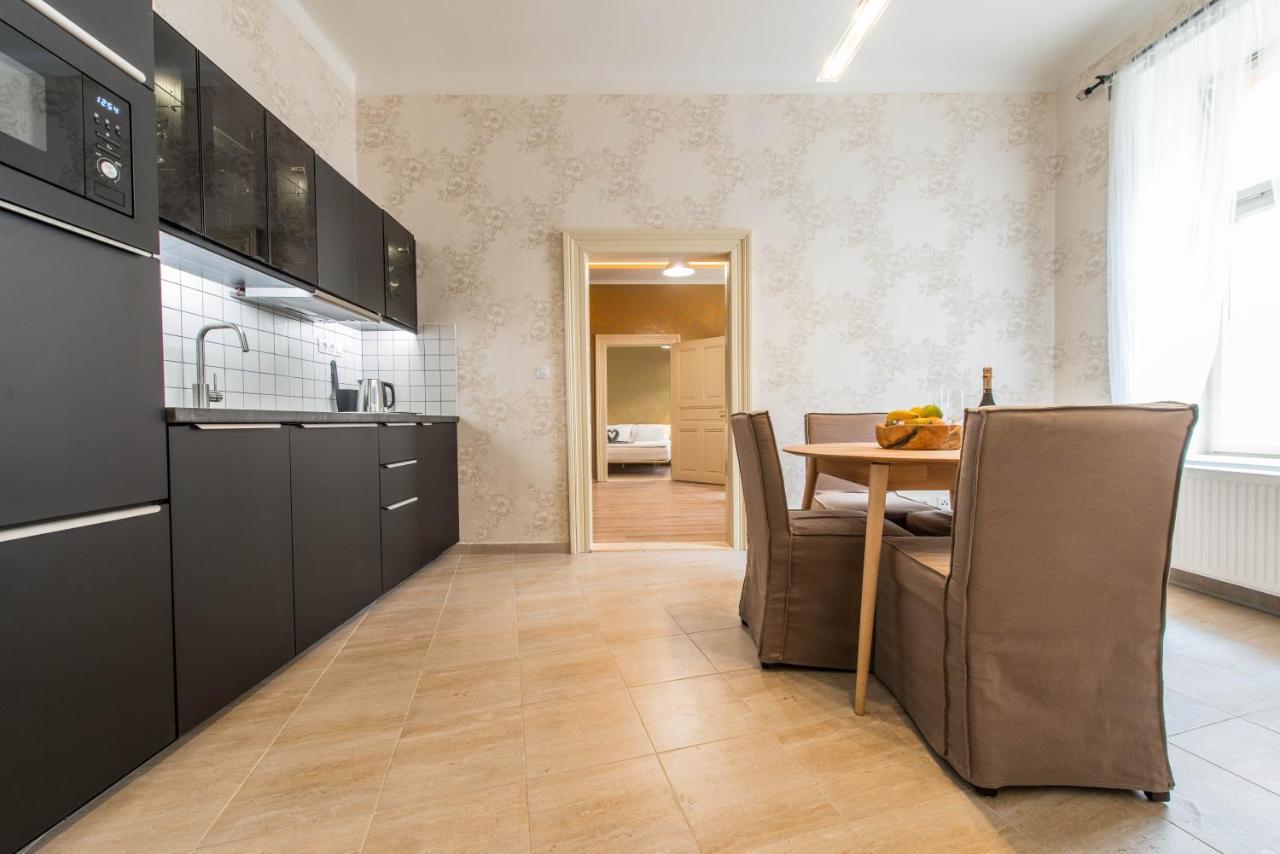 Prague Locals Monastery Apartments Bagian luar foto