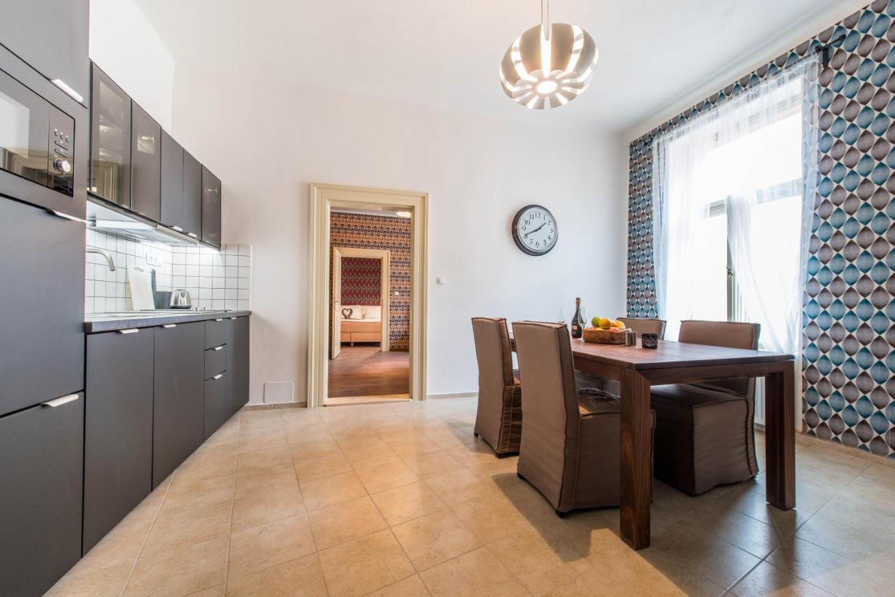 Prague Locals Monastery Apartments Bagian luar foto