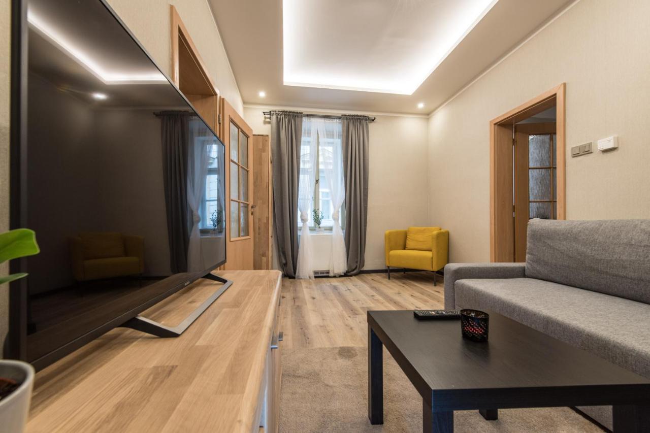 Prague Locals Monastery Apartments Bagian luar foto