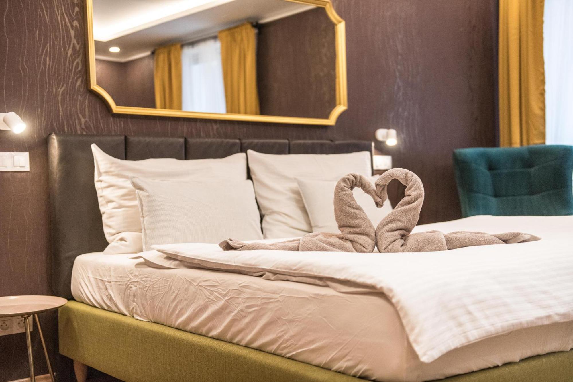 Prague Locals Monastery Apartments Bagian luar foto