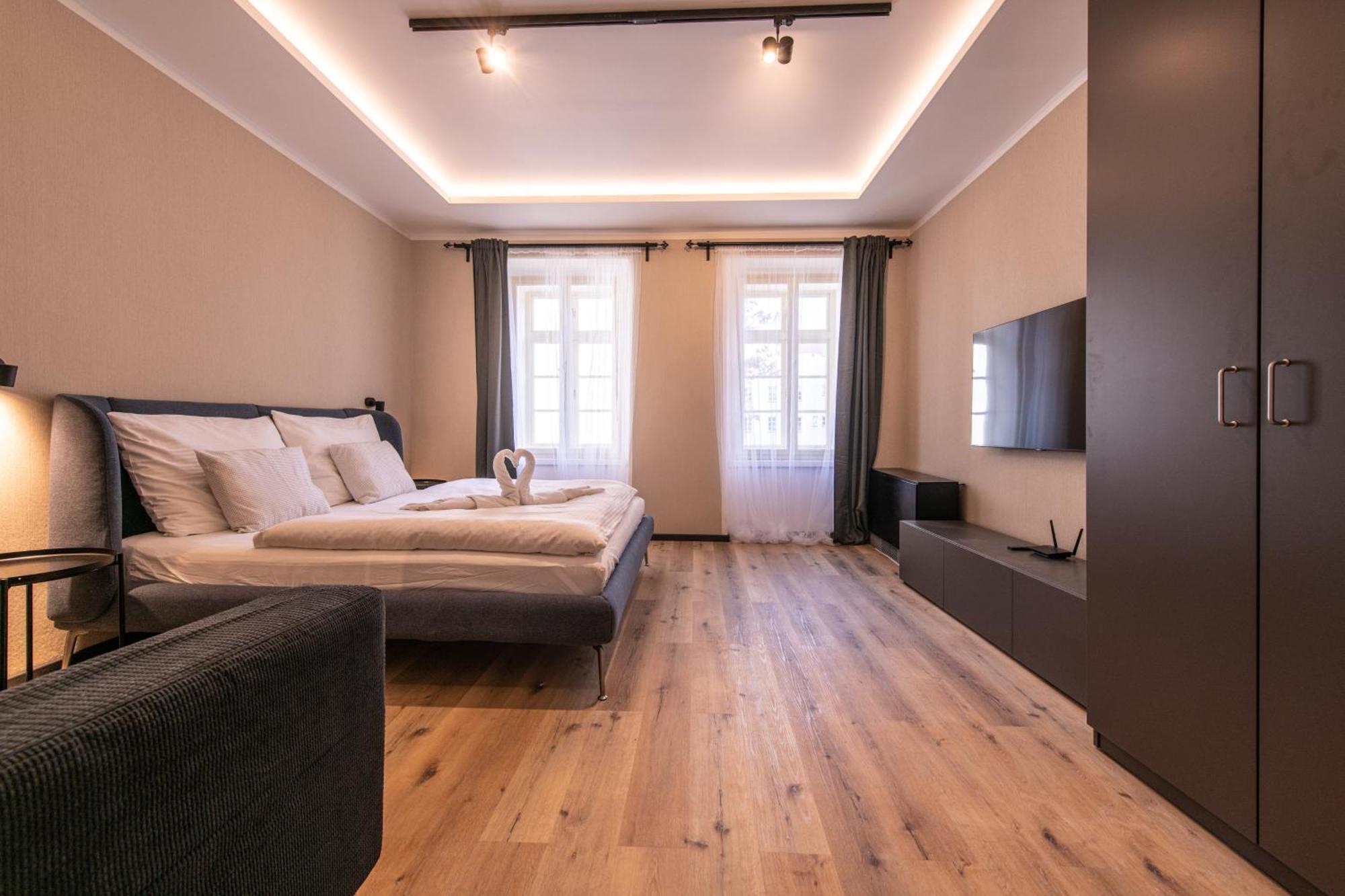 Prague Locals Monastery Apartments Bagian luar foto