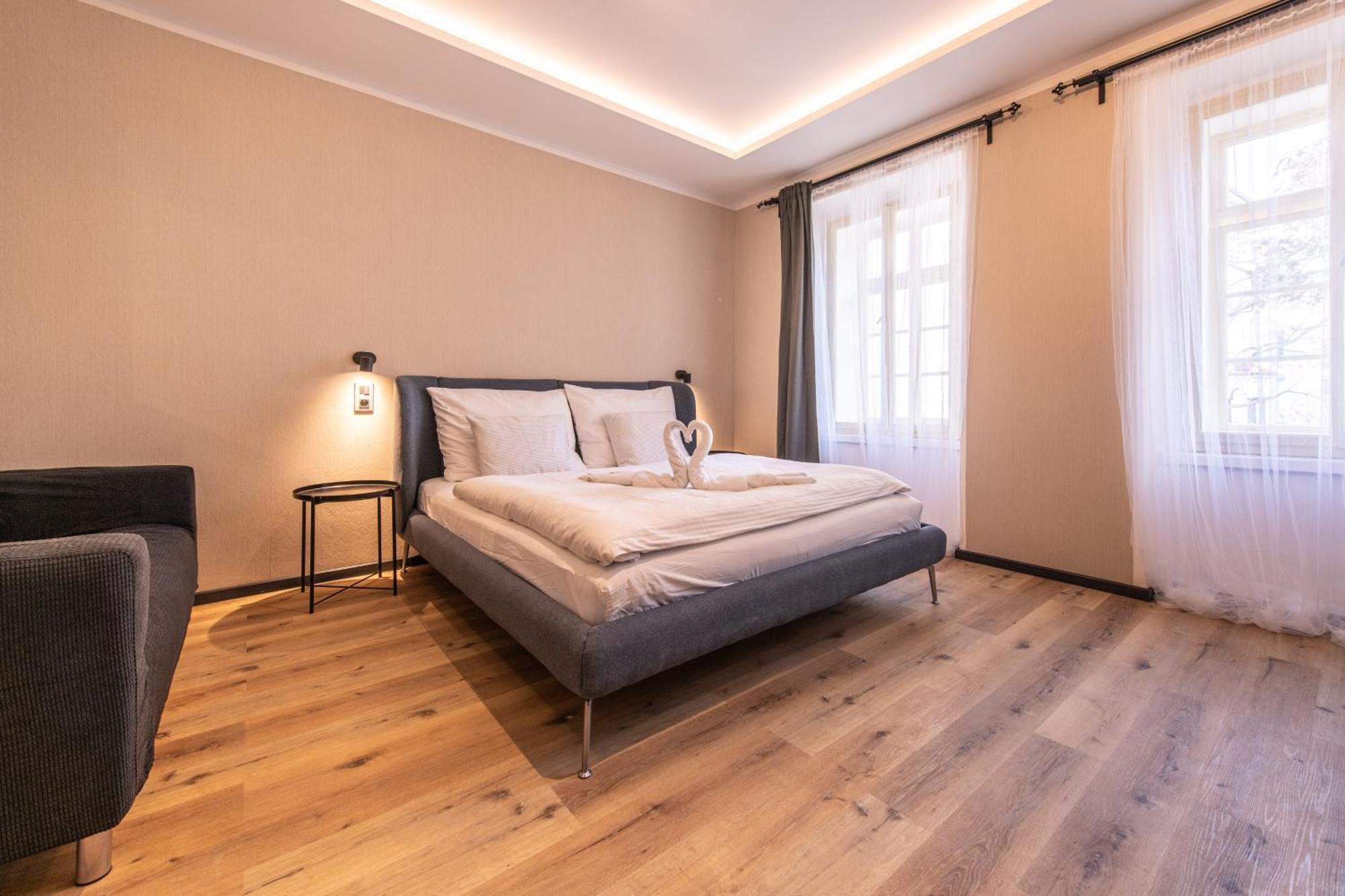 Prague Locals Monastery Apartments Bagian luar foto