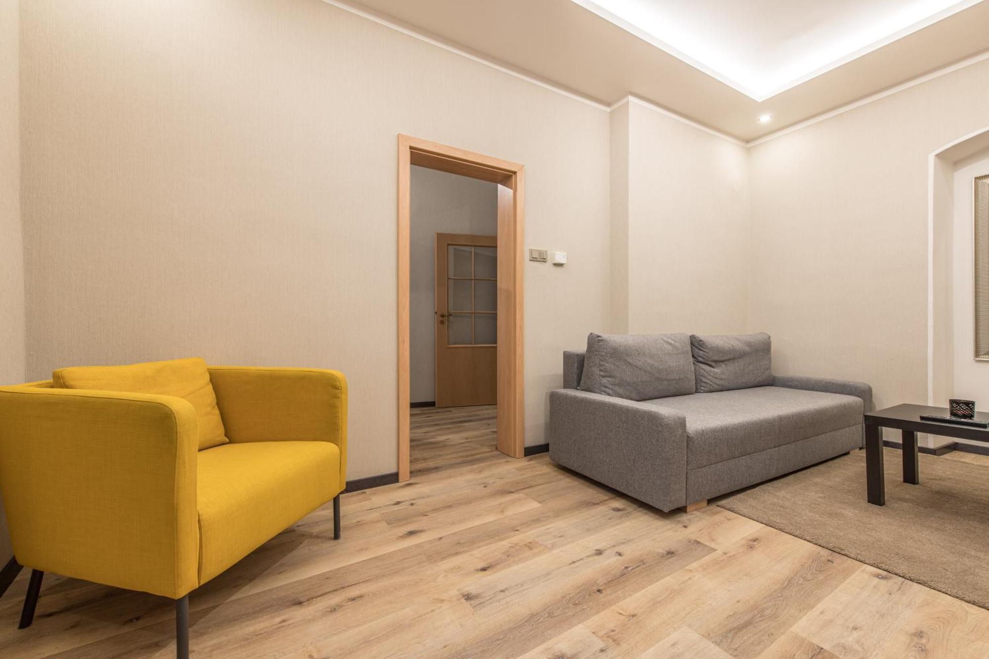 Prague Locals Monastery Apartments Ruang foto