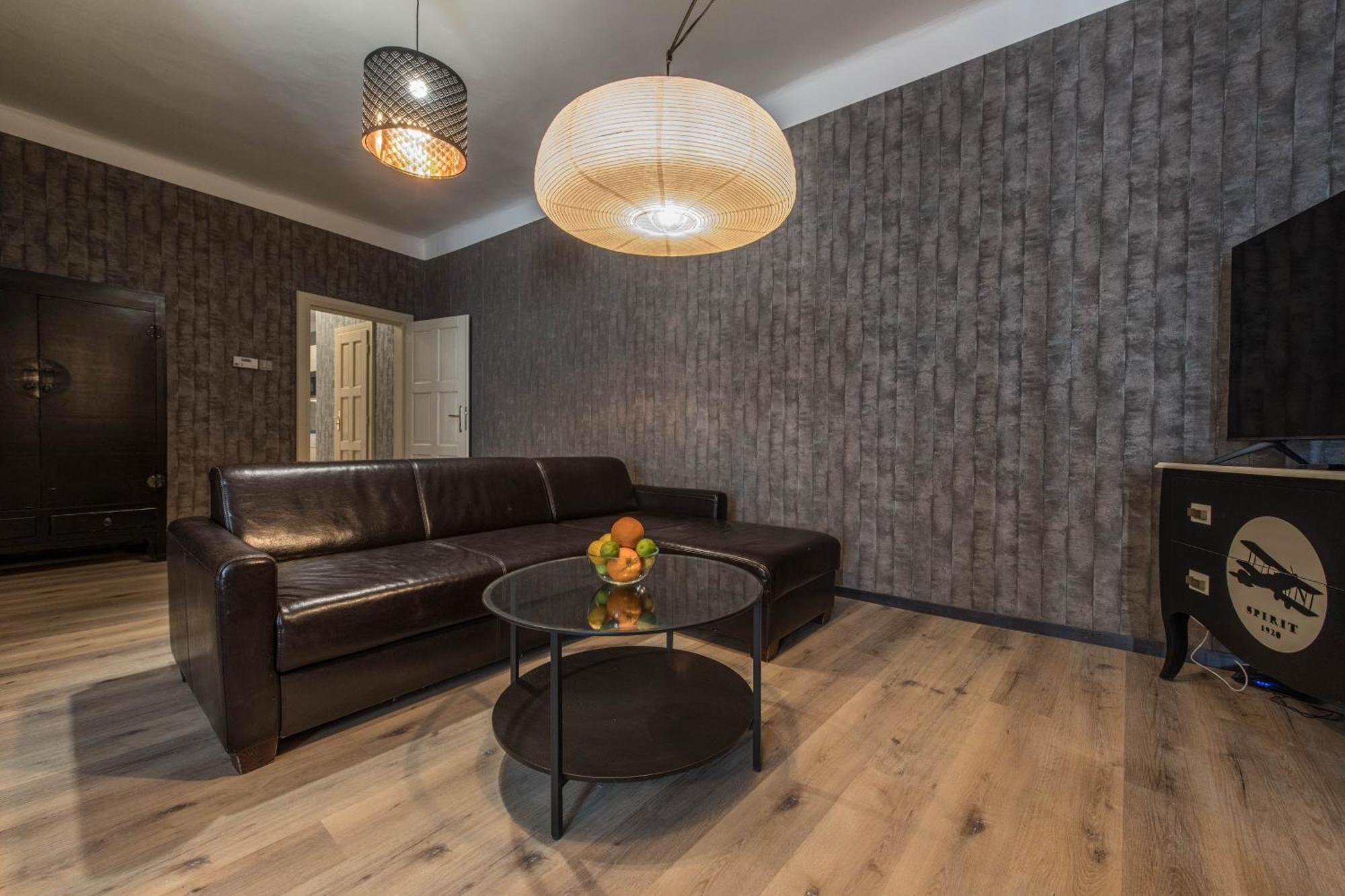 Prague Locals Monastery Apartments Ruang foto